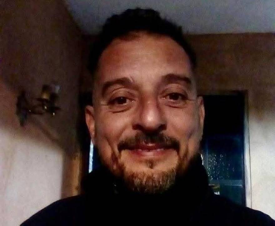 Un hombre murió en una pelea mientras iba a trabajar: dos detenidos